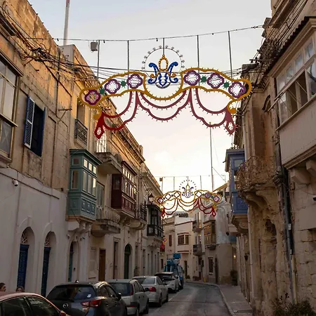 Vila Casa 4 Floor Townhouse And Private Pool Naxxar