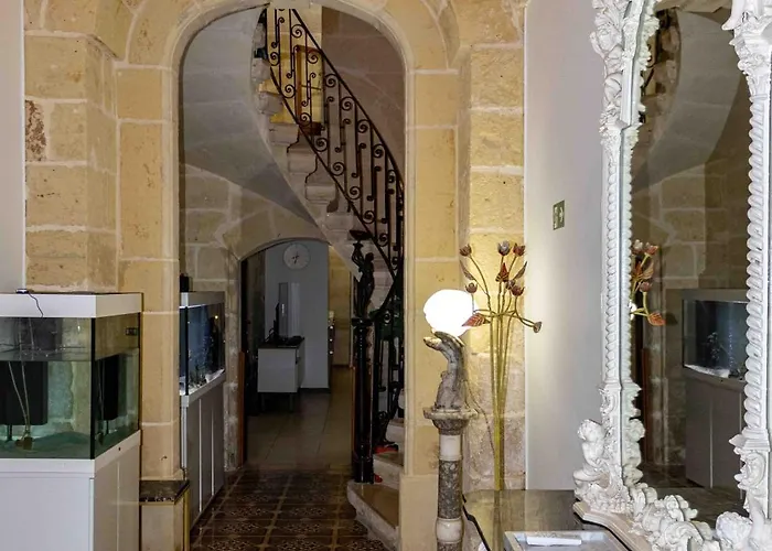 Casa 4 Floor Townhouse And Private Pool Villa Naxxar