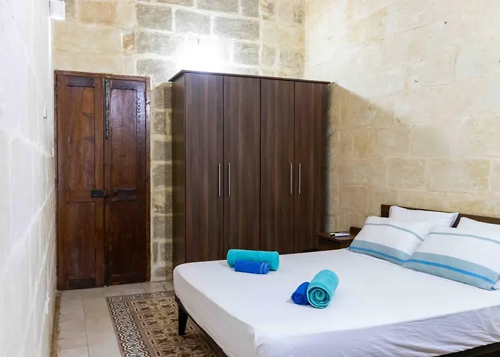 Casa 4 Floor Townhouse And Private Pool * Naxxar