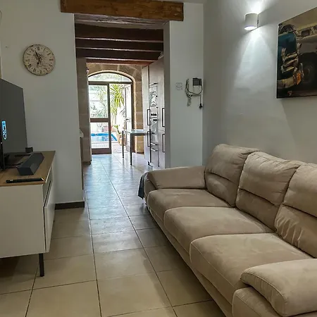 Casa 4 Floor Townhouse And Private Pool Villa Naxxar