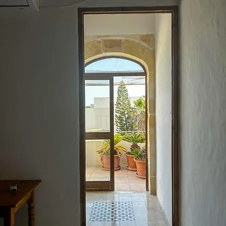 Casa 4 Floor Townhouse And Private Pool Naxxar