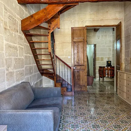 Casa 4 Floor Townhouse And Private Pool Naxxar