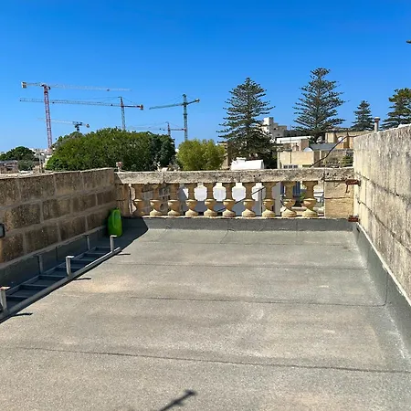 Casa 4 Floor Townhouse And Private Pool * Naxxar