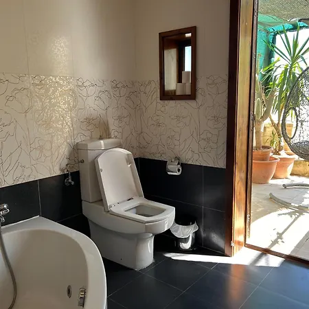 Villa Casa 4 Floor Townhouse And Private Pool Naxxar