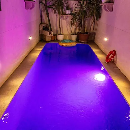 Casa 4 Floor Townhouse And Private Pool Villa *