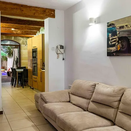 Casa 4 Floor Townhouse And Private Pool Vilă