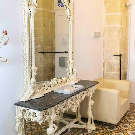 Casa 4 Floor Townhouse And Private Pool Naxxar