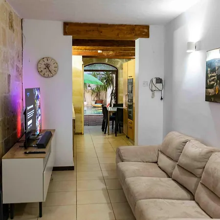 Casa 4 Floor Townhouse And Private Pool * Naxxar