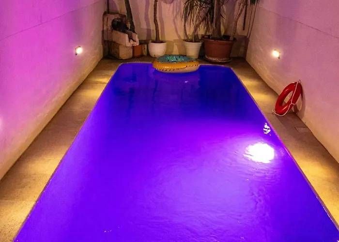 Casa 4 Floor Townhouse And Private Pool Vilă *