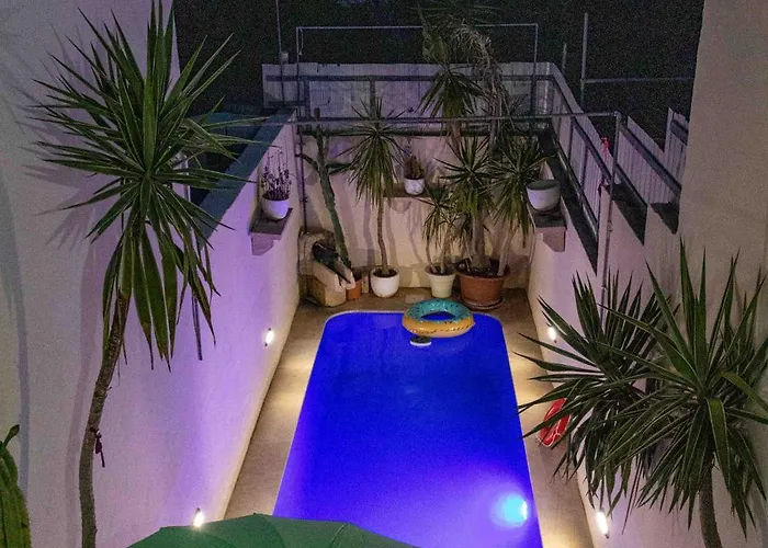 Casa 4 Floor Townhouse And Private Pool Vilă Naxxar
