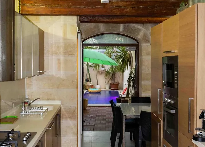 Casa 4 Floor Townhouse And Private Pool Vilă *