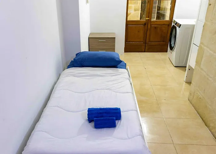 Casa 4 Floor Townhouse And Private Pool * Naxxar