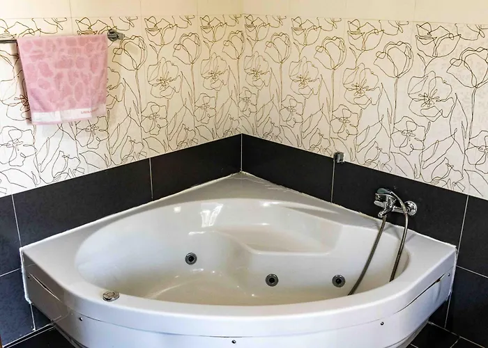 Casa 4 Floor Townhouse And Private Pool Vilă Naxxar